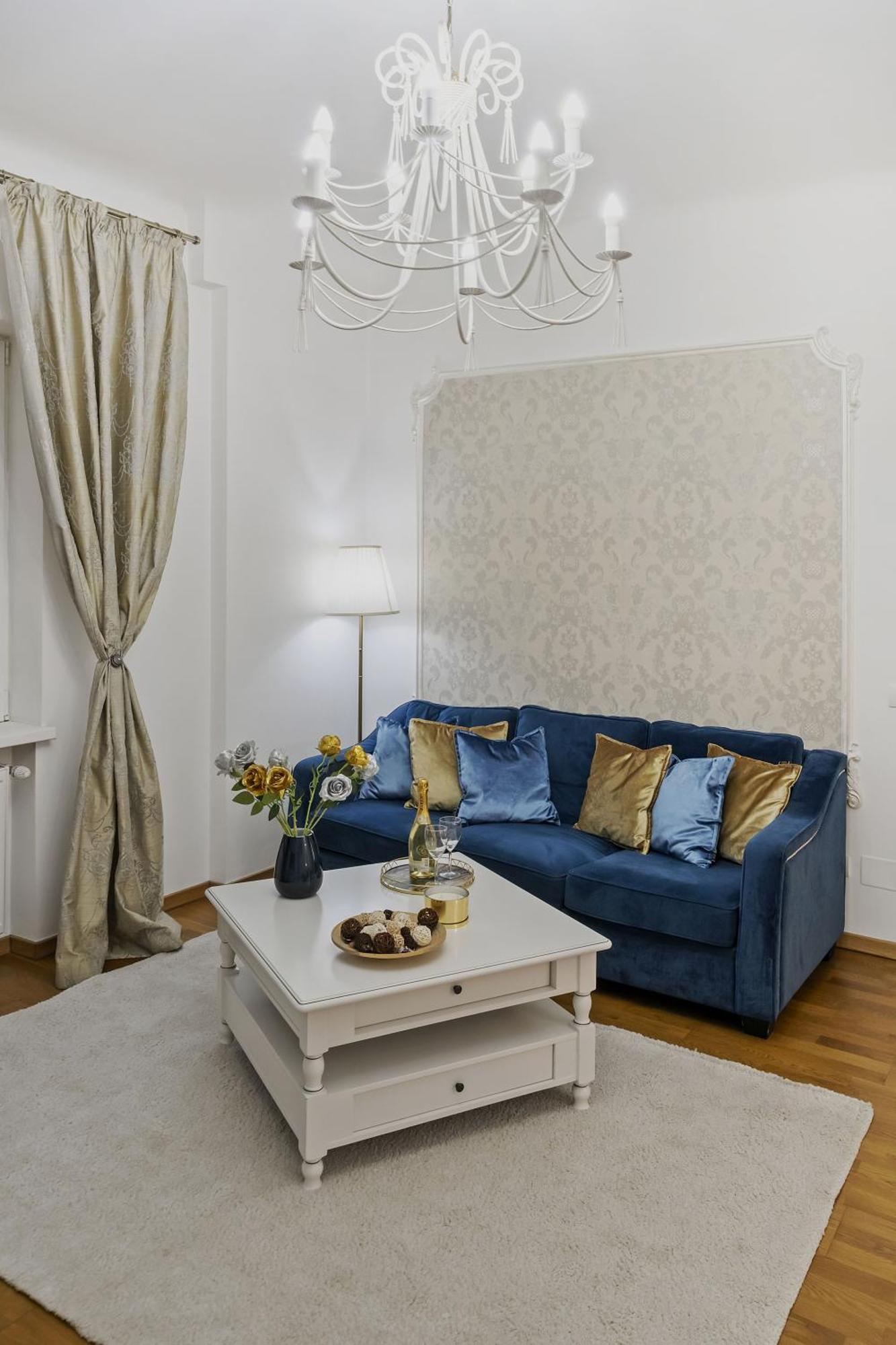 Sweet Luxury Three Rooms Apartment City Center Universitate Bukarest Eksteriør billede