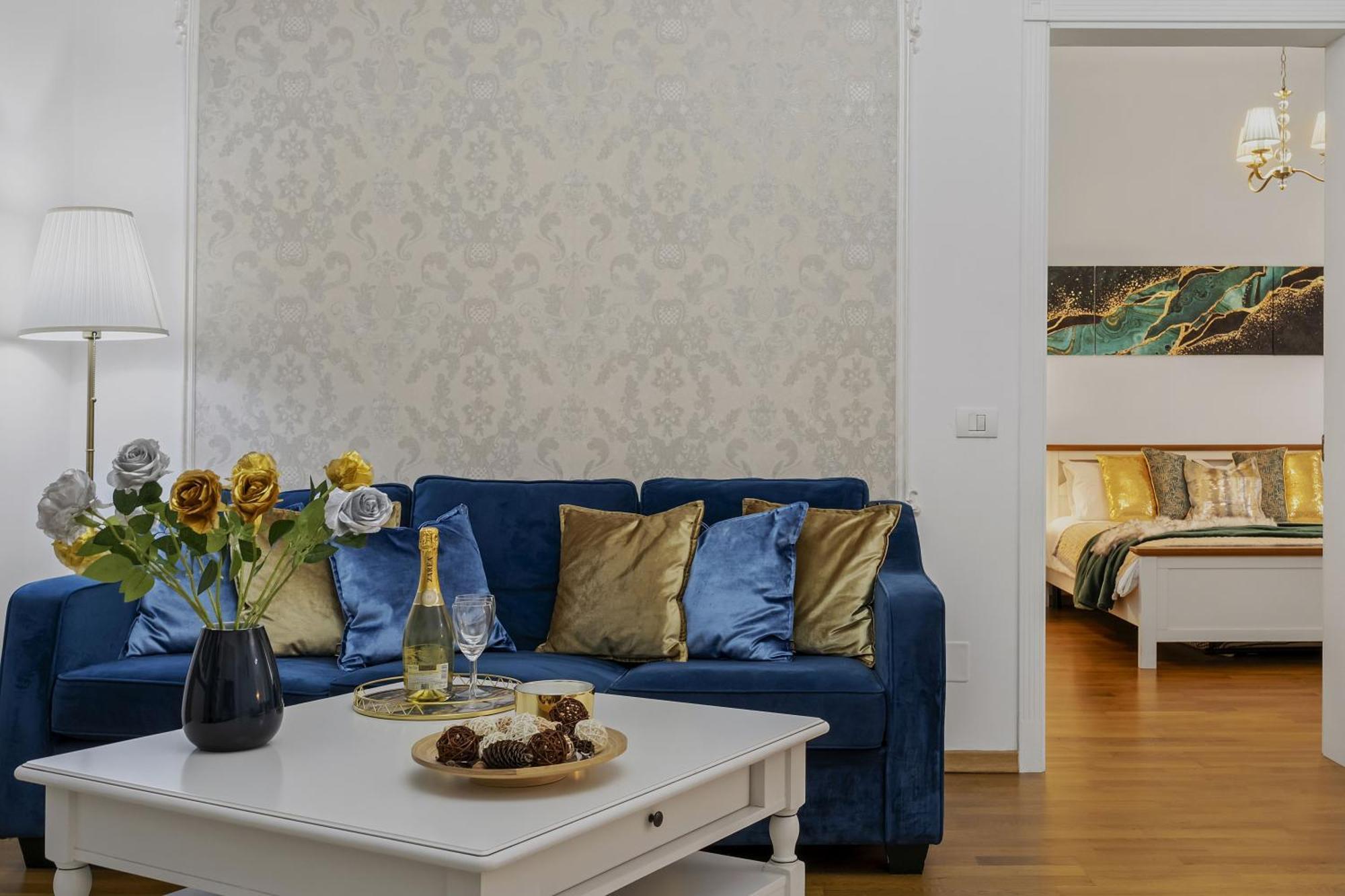 Sweet Luxury Three Rooms Apartment City Center Universitate Bukarest Eksteriør billede