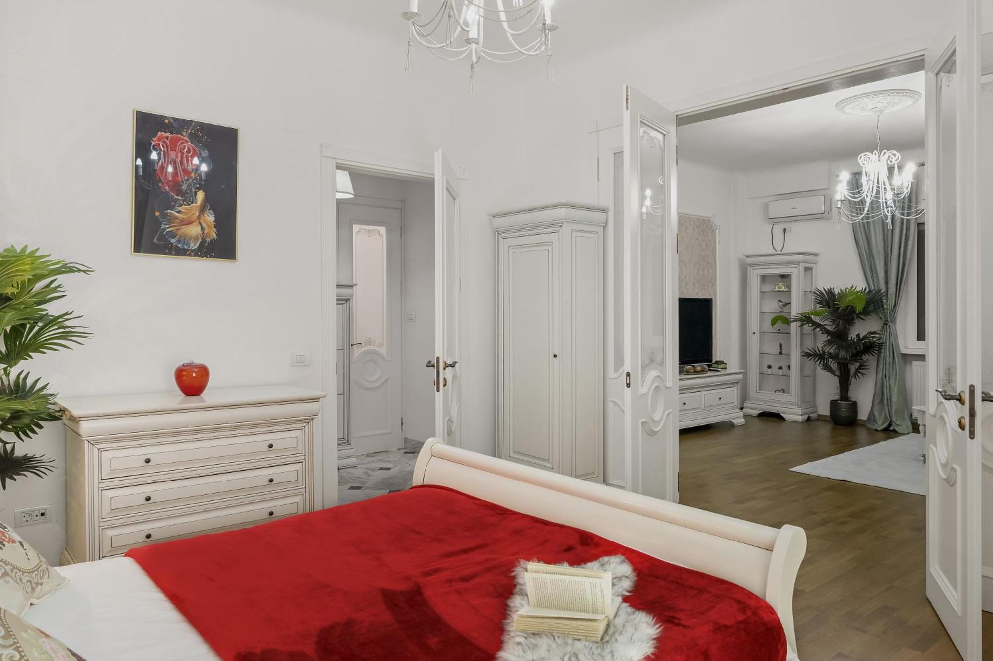 Sweet Luxury Three Rooms Apartment City Center Universitate Bukarest Eksteriør billede